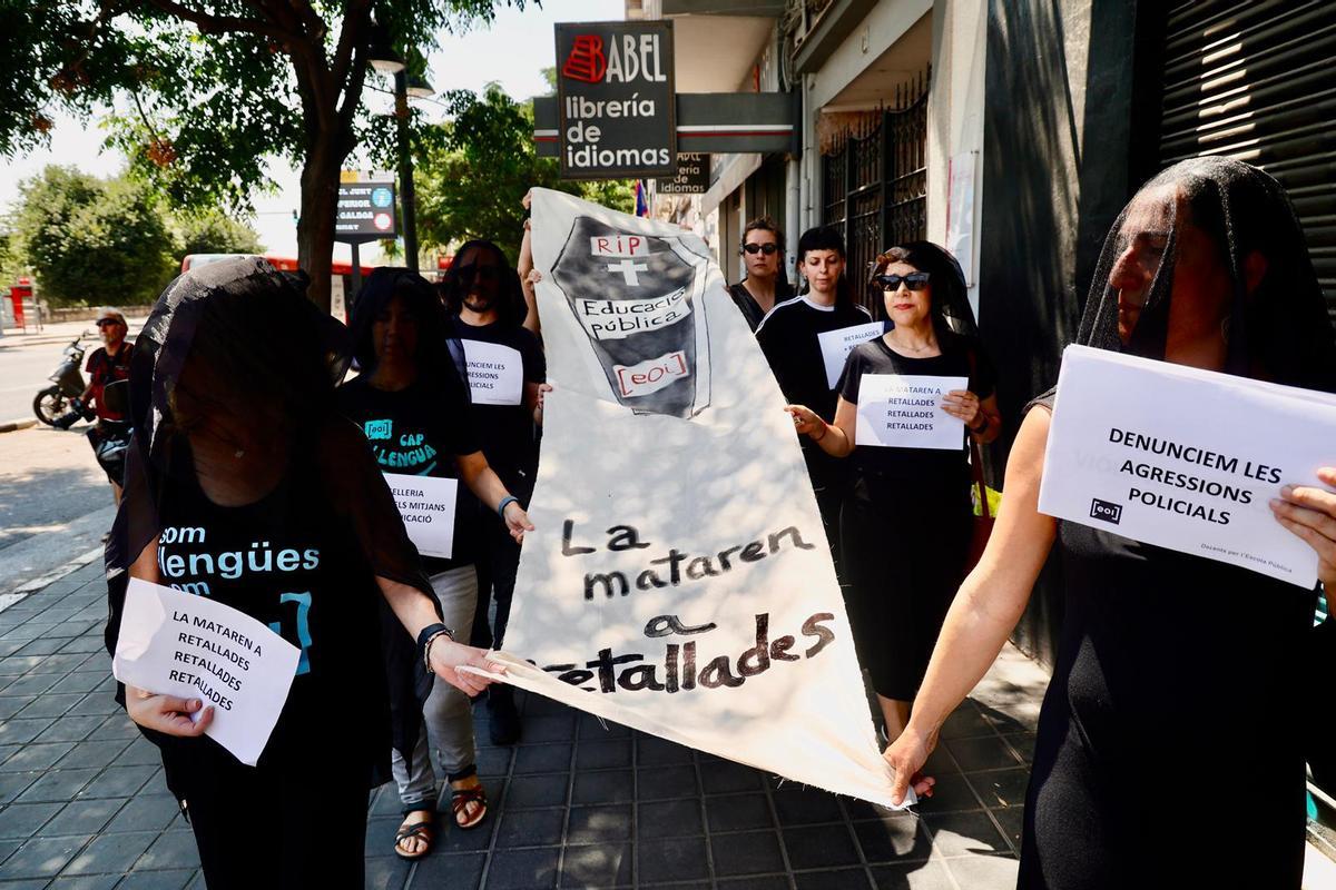 "Funeral" reivindicativo por las EOI