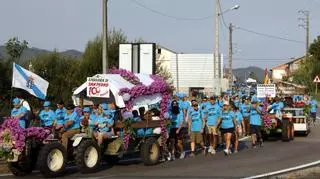 La parranda de San Pedro de Ramallosa acude a San Roque en Morgadáns