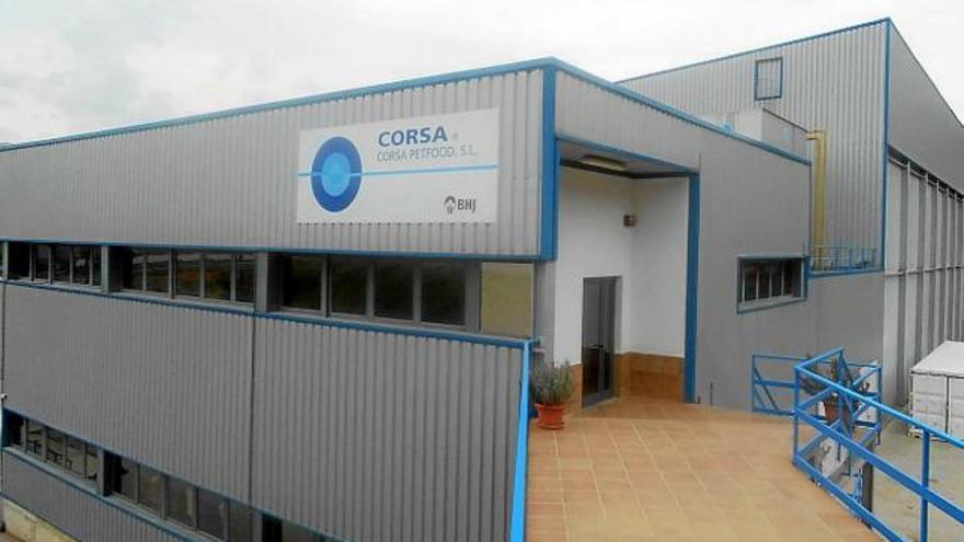 Façana de la planta de Cardona de Corsa Petfood