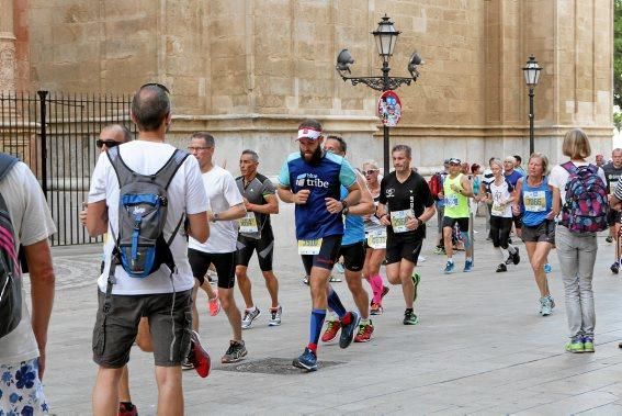 9.000 Läufer aus 49 Ländern gingen am Sonntag den 15.10. an den Start. In der Marathon Disziplin gingen die Deutschen leer aus.