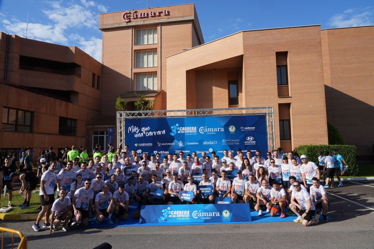 Búscate en las fotos de la Carrera de las Empresas en Castellón