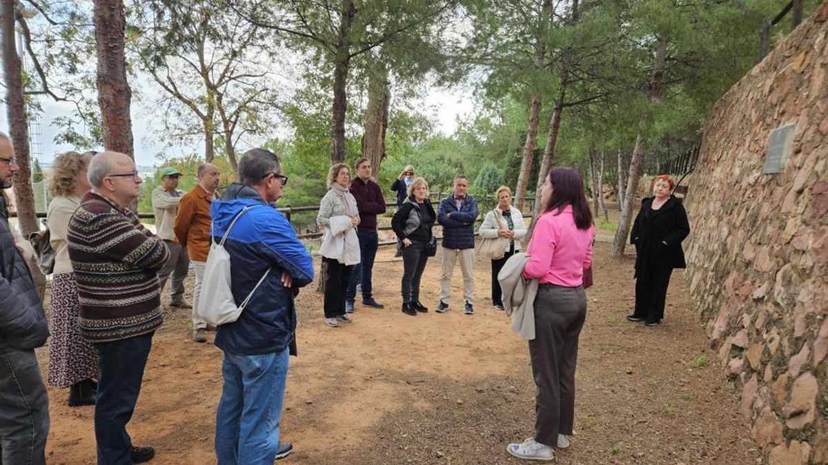 Reunión de miembros del Centre d’Estudis del Camp de Morvedre.