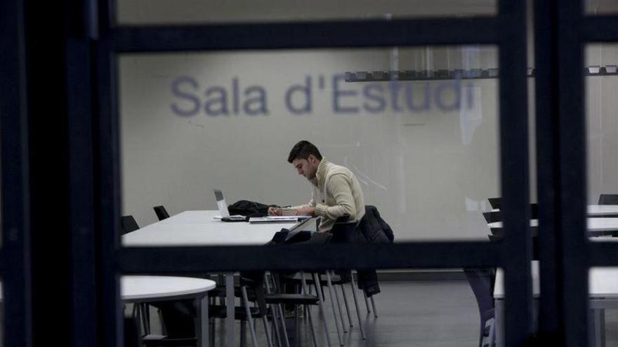 Educación se plantea volver al cinco como nota para obtener beca