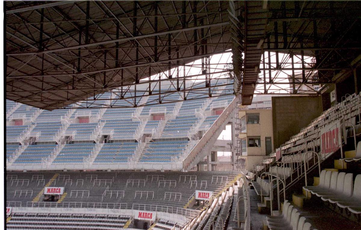 Estado de las gradas tras la remodelación de 1998.