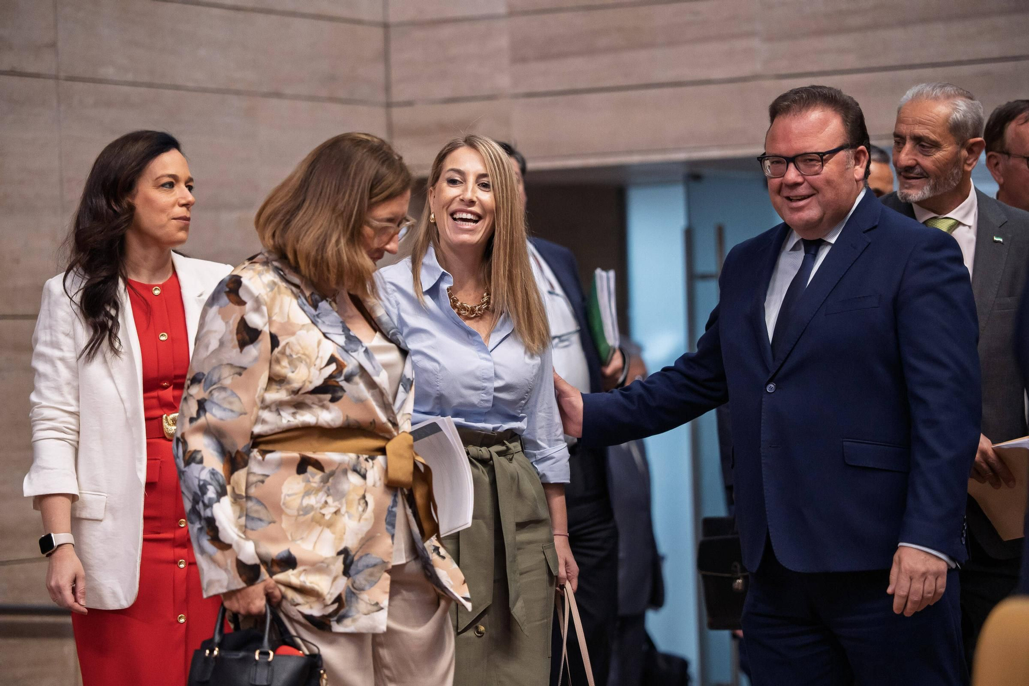 Fotogalería | Las imágenes del pleno en la Asamblea de Extremadura