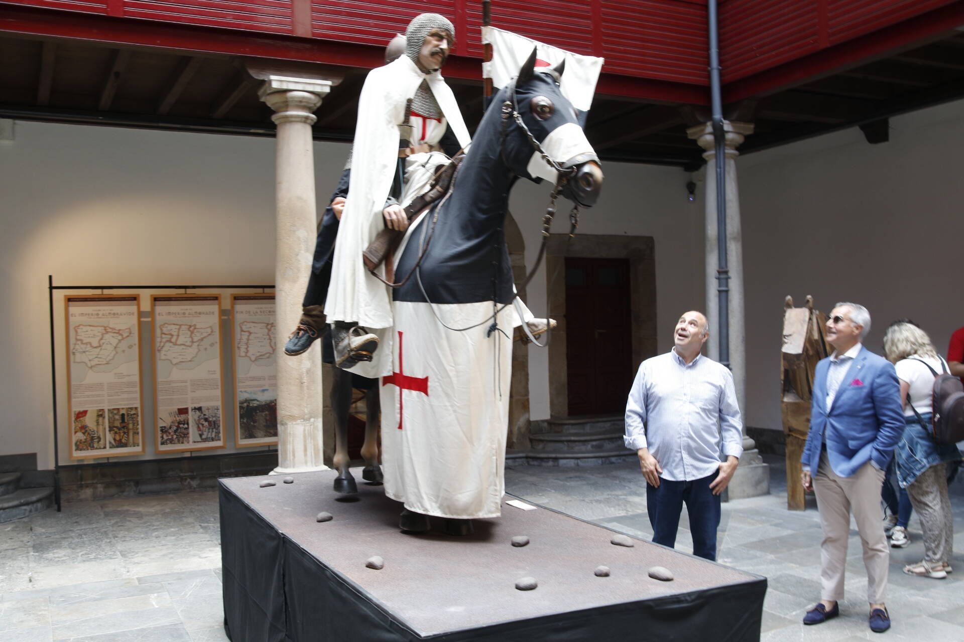 La huella de los templarios, en una exposición en Gijón, en el Palacio de Revillagigedo