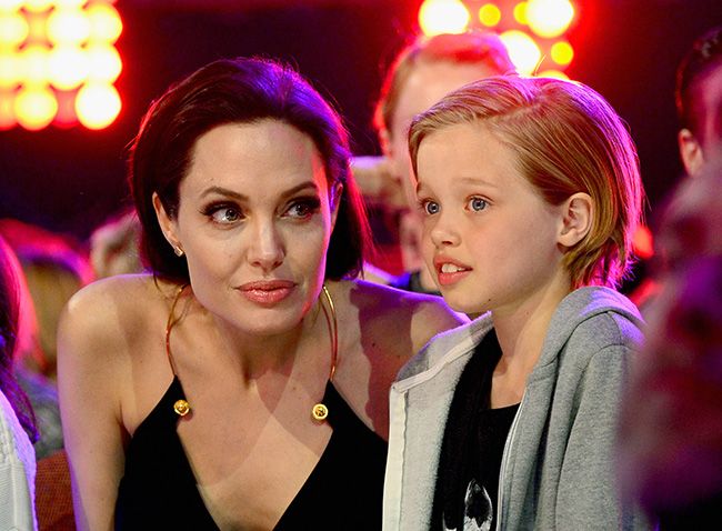 Angelina Jolie junto a Shiloh en una entrega de premios