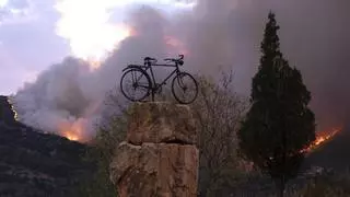Cinco incendios complican el interior de Castellón y obligan a desalojar masías y confinar un municipio