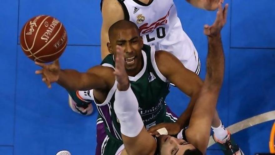 Jayson Granger ha dejado el Unicaja. Una oferta irrechazable del Efes turco se lo ha llevado a Estambul.