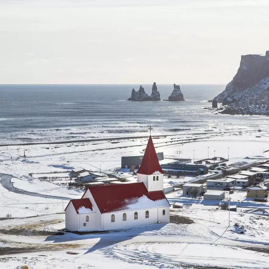 Un viaje inolvidable a Islandia entre volcanes, glaciares, cascadas y auroras boreales