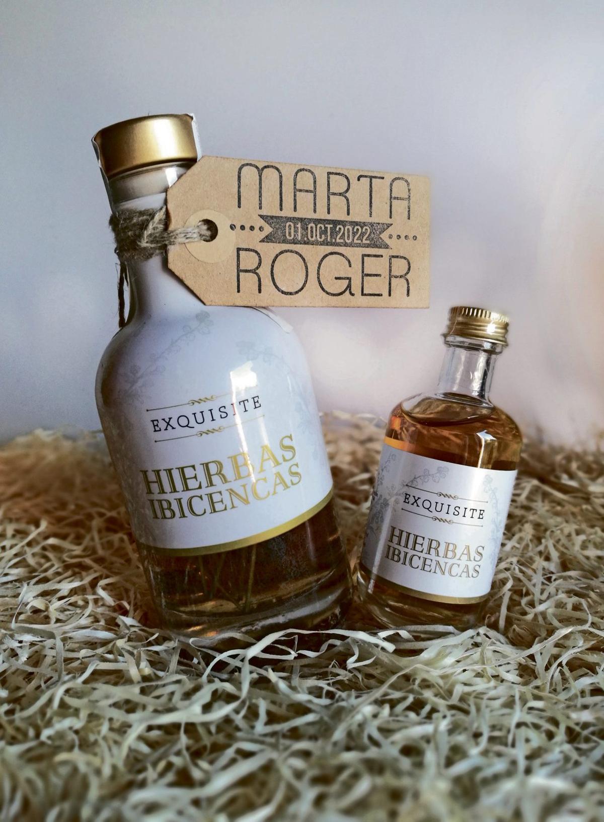 Botella de hierbas ibicencas de la línea Exquisite de Frutos Secos Ibiza. | FRUTOS SECOS IBIZA