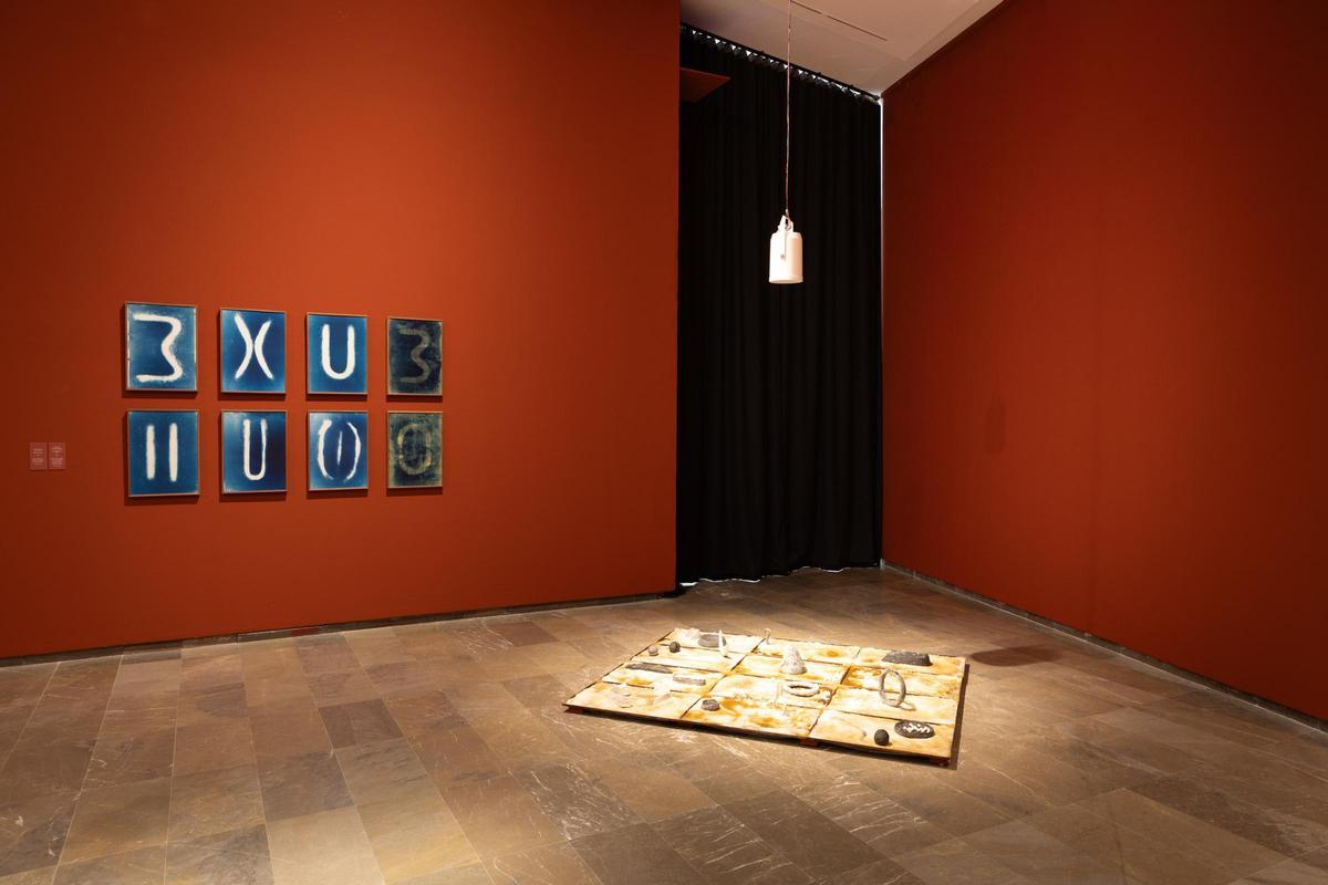 Un rincón de la exposición "Memorias del suelo" en València
