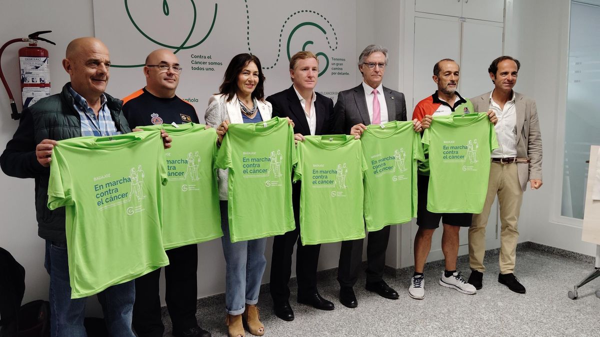 Presentación de la doble cita solidaria en la sede de la AECC en Badajoz.