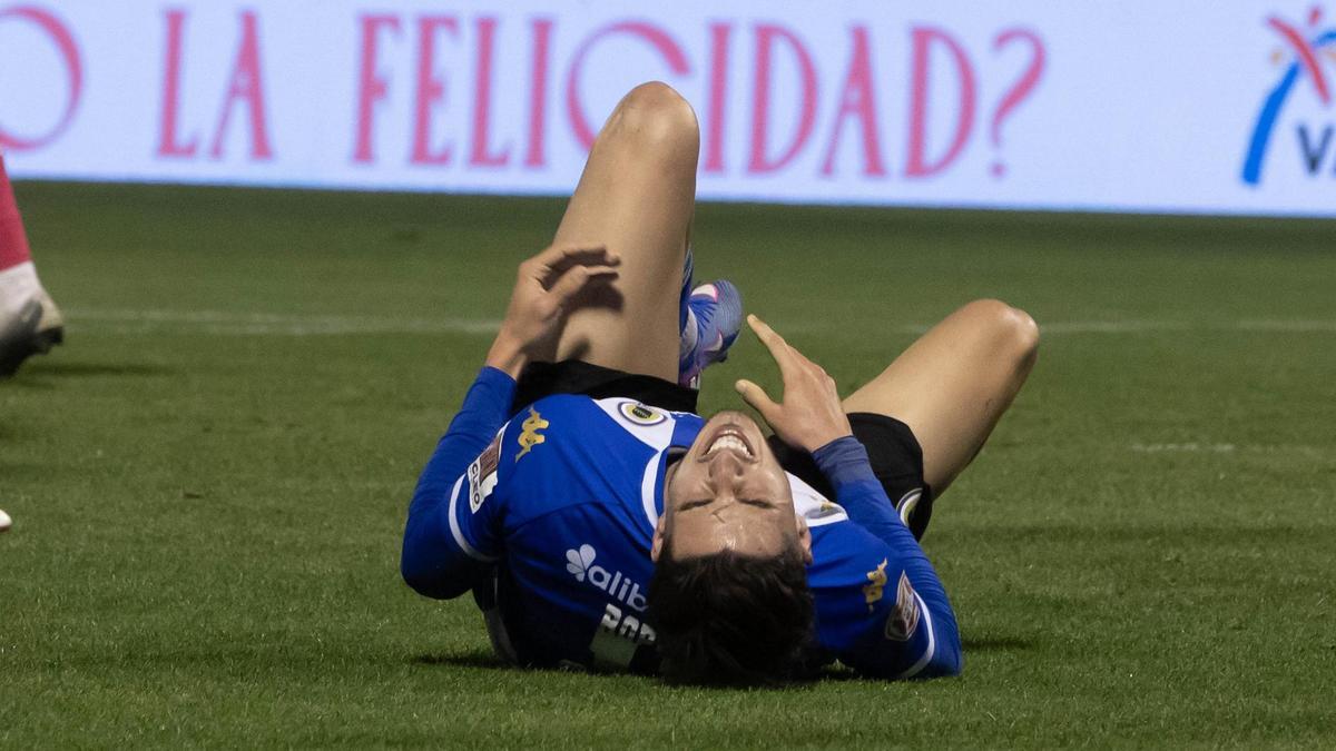 El Hércules prepara el partido en Torremolinos con tres bajas y dos dudas en la convocatoria