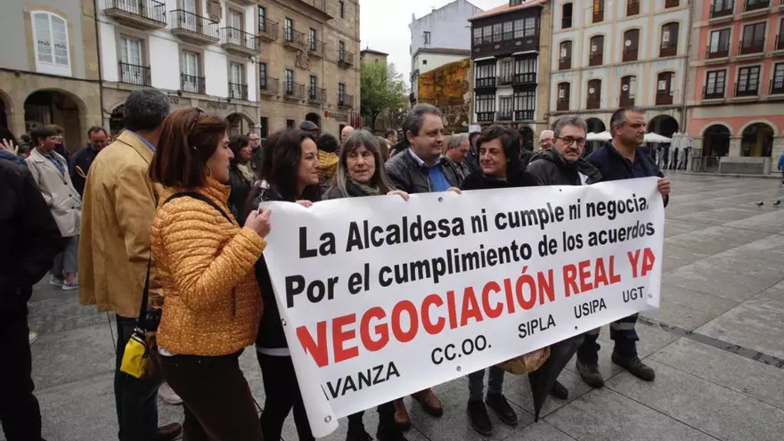 Los sindicatos municipales vuelven a concentrarse en Avilés