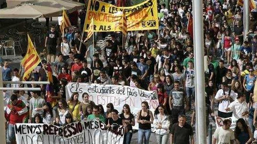 La Jaume I se niega a aplicar la reforma que encarece los títulos y reduce las becas