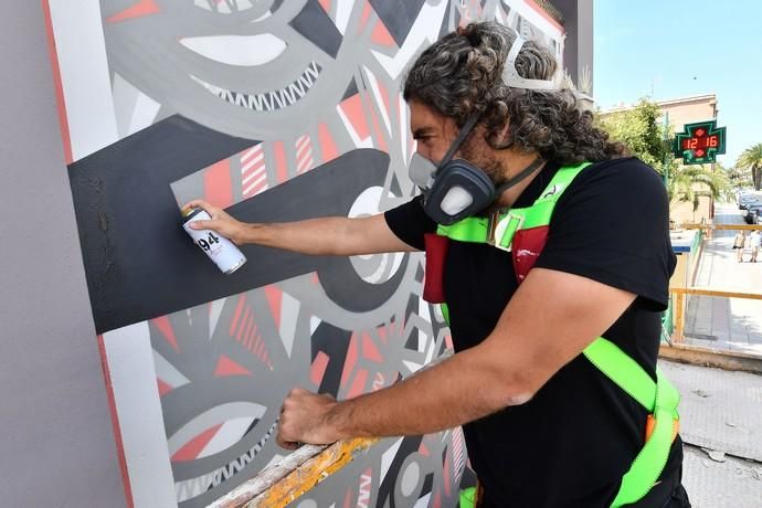 24/04/2019 SAN FERNANDO. SAN BARTOLOME DE TIRAJANA.  Mural del arquitecto Gerardo García, en el IES Amurga. Fotógrafa: YAIZA SOCORRO.  | 24/04/2019 | Fotógrafo: Yaiza Socorro