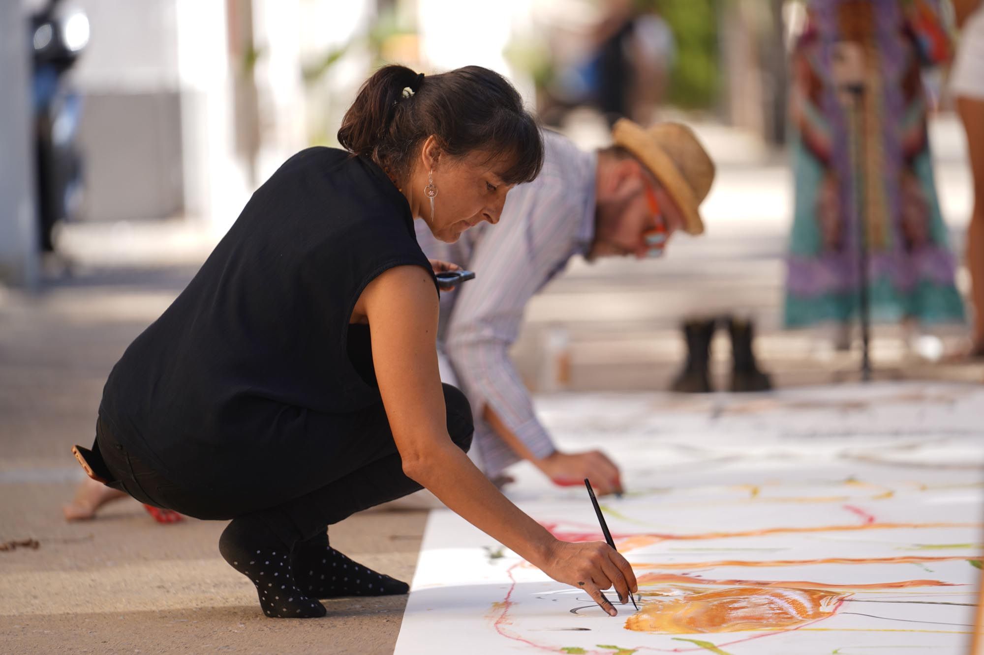 Mural en vivo al son de la música en Ibiza