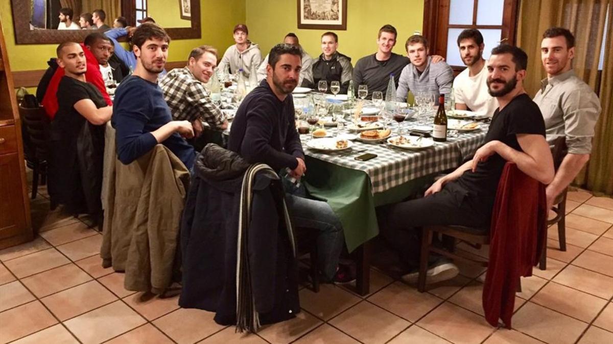 Los jugadores azulgrana se reunieron en una comida antes de afrontar otra larga serie de partidos