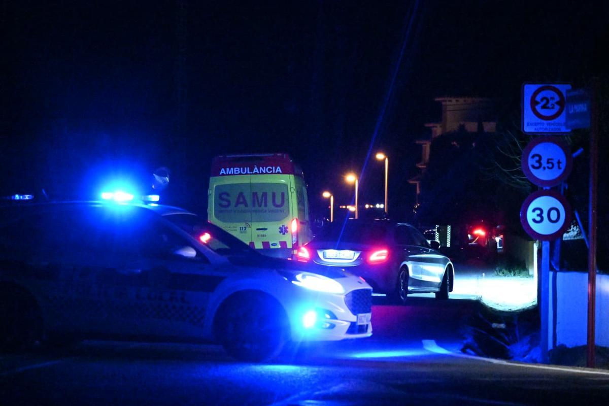 Alarma en una urbanización de La Marina en Elche por el hallazgo de dos cadáveres Alarma en una urbanización de La Marina en Elche por el hallazgo de dos cadáveres