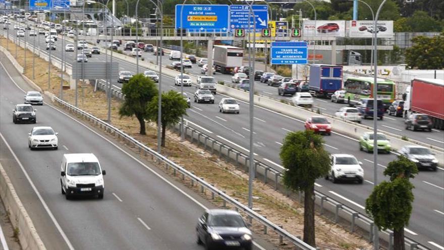 Retenciones en grandes ciudades en el arranque del éxodo veraniego