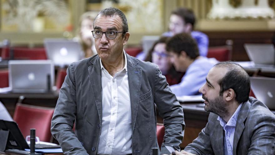 El vicepresidente Juan Pedro Yllanes en el Parlament.