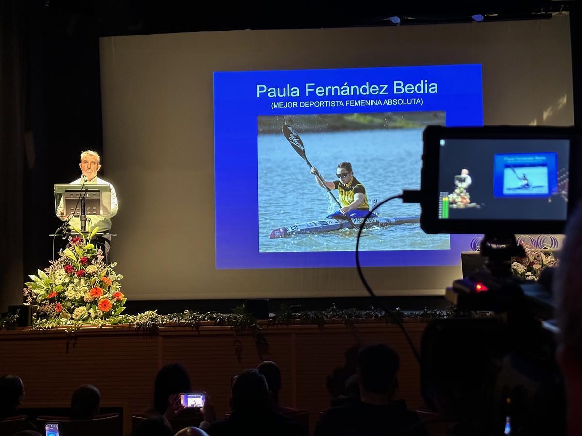 La Gala del Deporte de Navia, un aplauso al esfuerzo y la determinación La Gala del Deporte de Navia, un aplauso al esfuerzo y la determinación