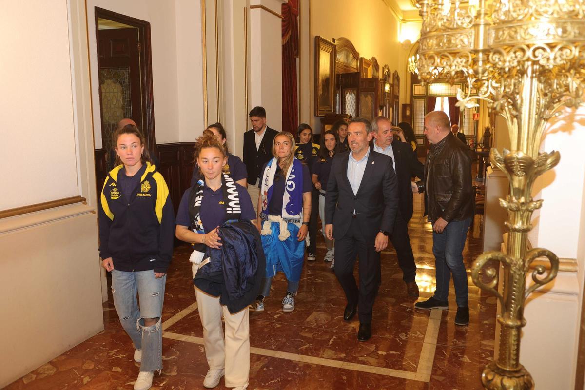 El Dépor Abanca celebra su ascenso en la plaza de María Pita