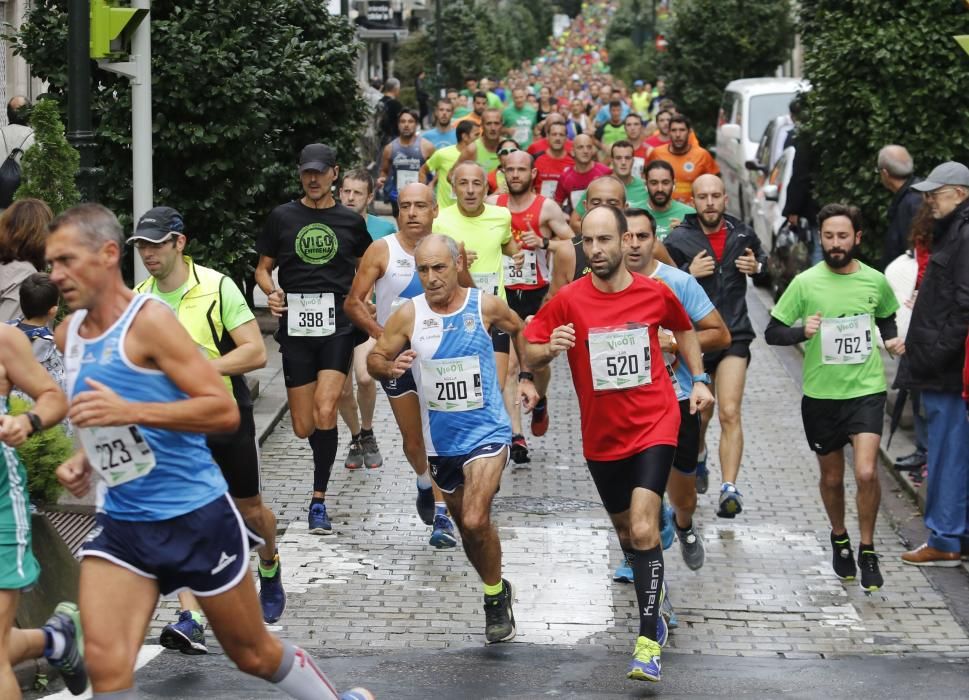 La carrera Vigo +11 llena la ciudad de deporte