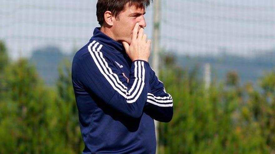 Berizzo, en un entrenamiento del Celta // RICARDO GROBAS