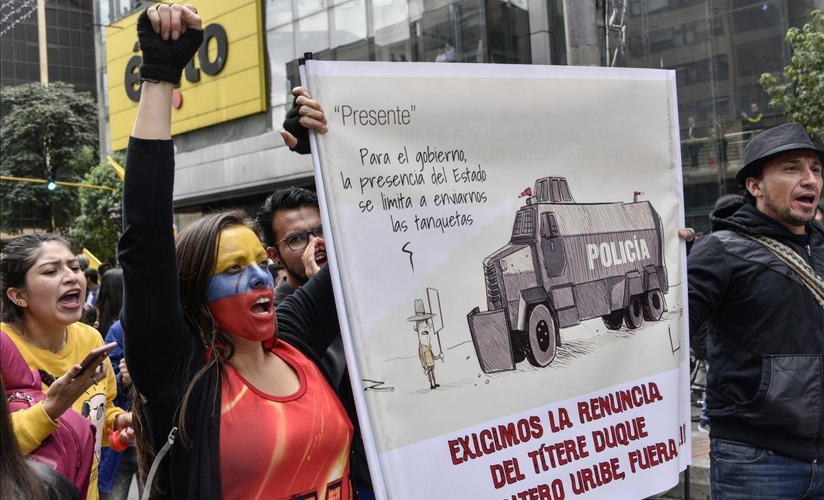 zentauroepp51116610 bogota  colombia   november 27  anti government demonstrator191127204406