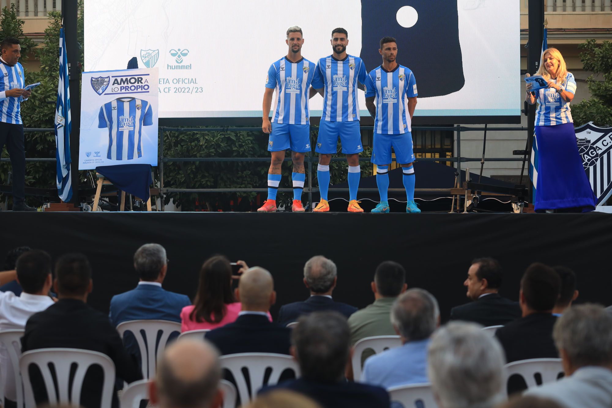 La presentación de las camisetas del Málaga CF 22/23, en imágenes