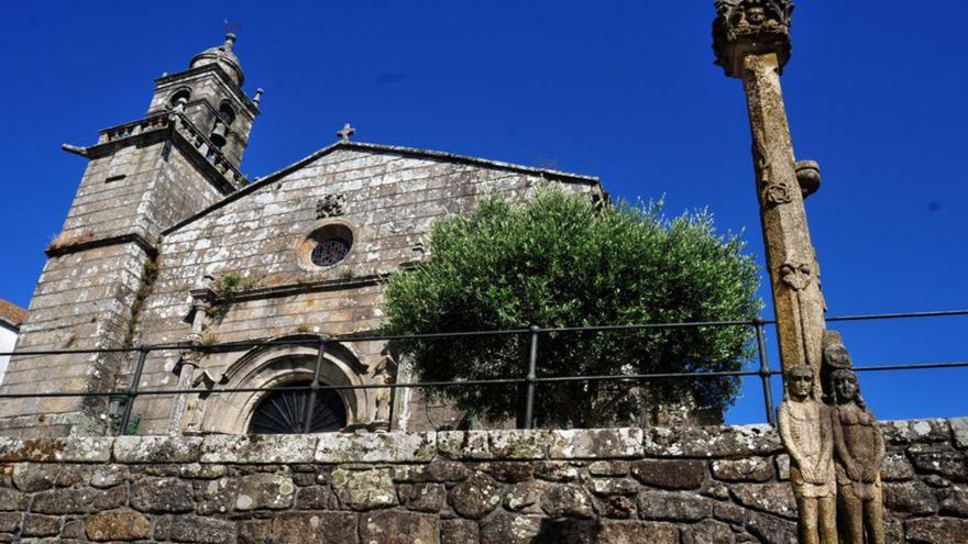 El funeral se produjo ayer en la iglesia de Carril.  | // FDV