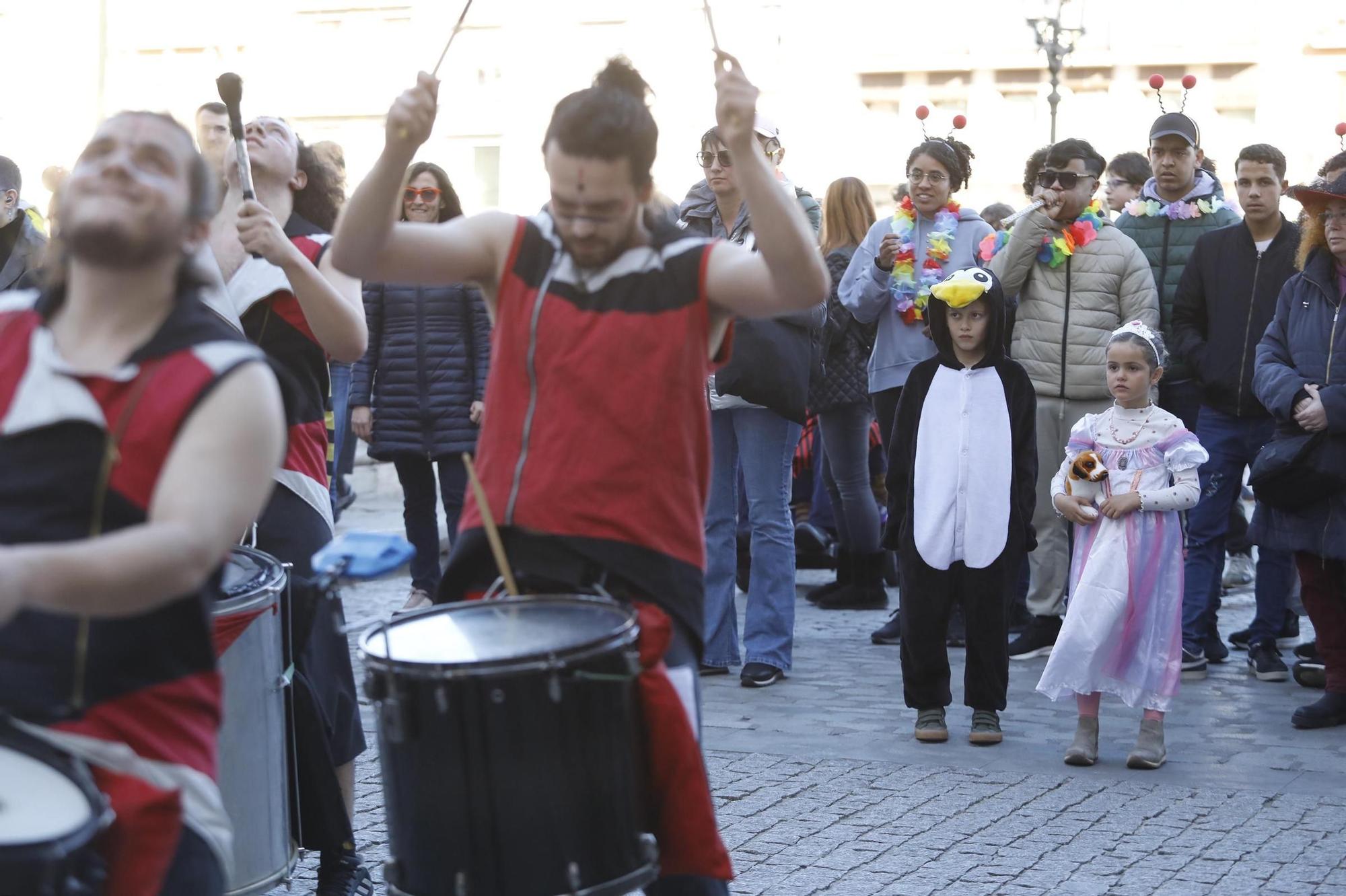 La ciutat de Girona es bolca amb el Carnaval