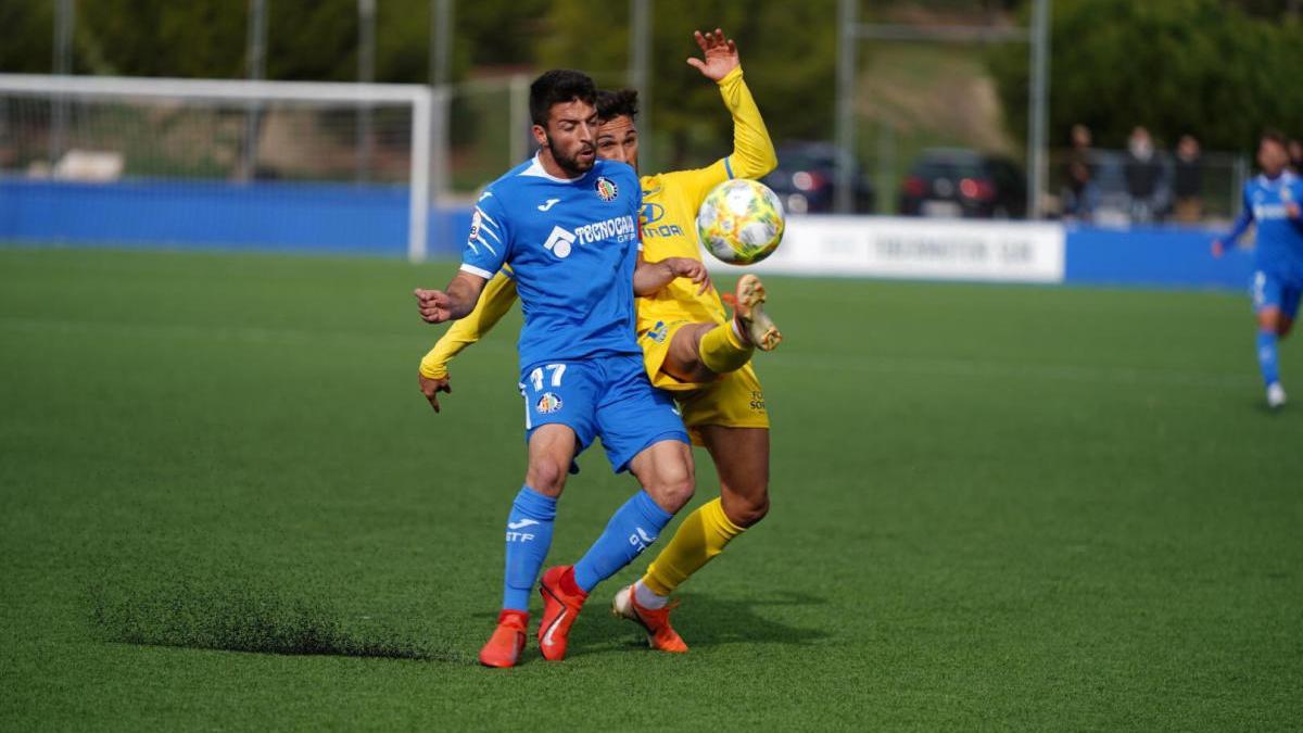 Miguel Acosta refuerza la defensa del Atlético Baleares