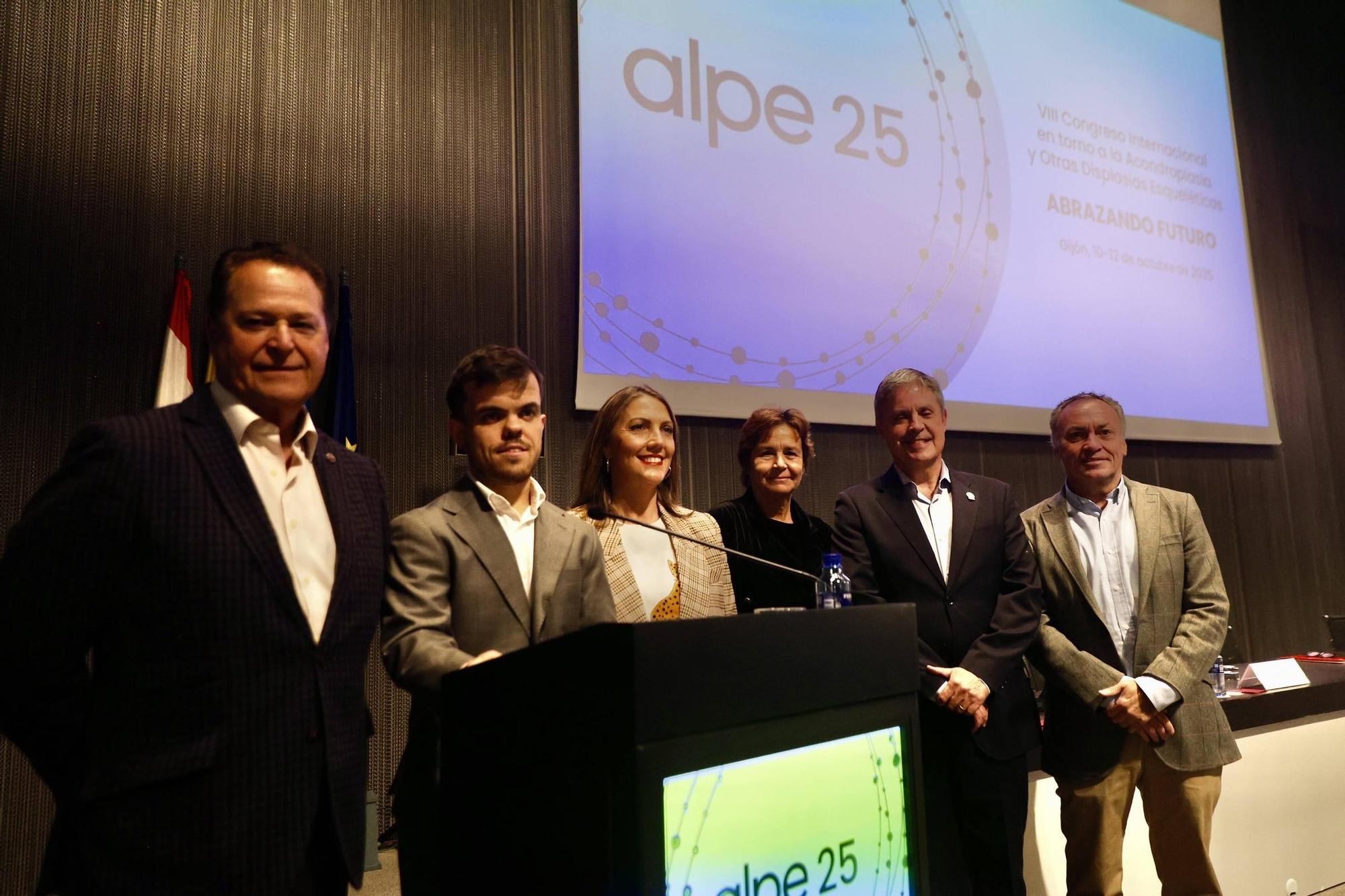 En imágenes: así fue el acto inaugural del congreso de acondroplasia de Alpe en Gijón