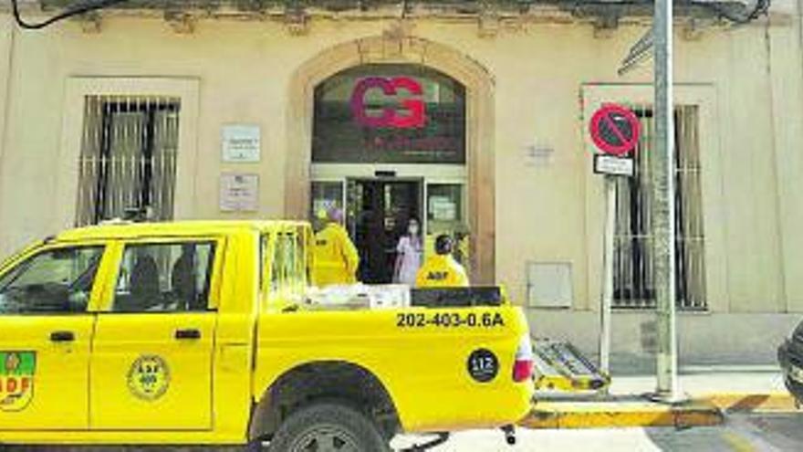 Capellades felicita la Torre de Claramunt per la campanya de solidaritat amb La Palma | AJUNTAMENT DE CAPELLADES