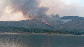 Extremadura confía en una evolución positiva del fuego de Jarilla en las próximas horas