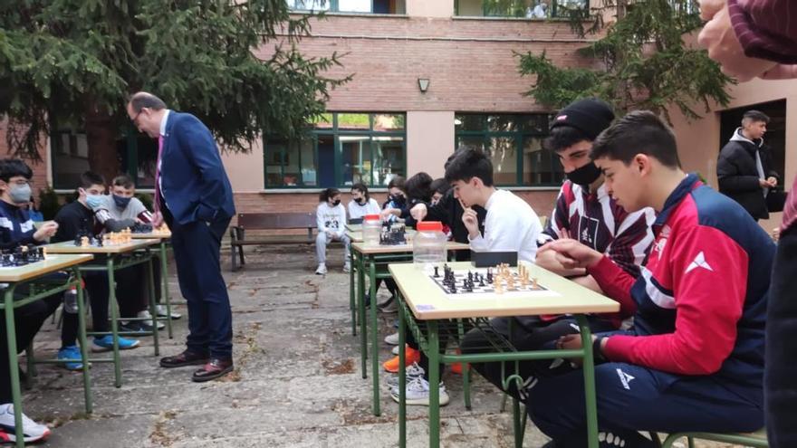 Torneo rápido de ajedrez en el IES María de Molina.