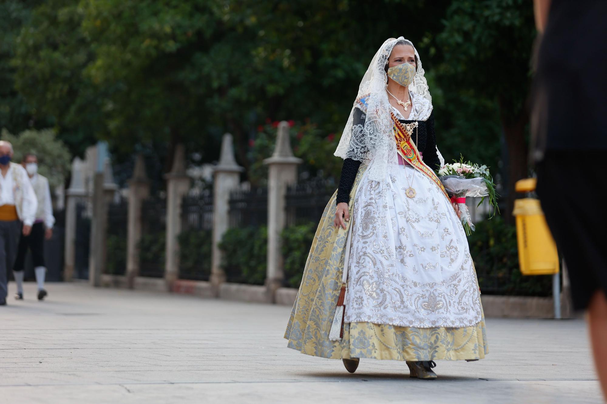 Búscate en el segundo día de Ofrenda por la calle Caballeros (entre las 19.00 y las 20.00 horas)