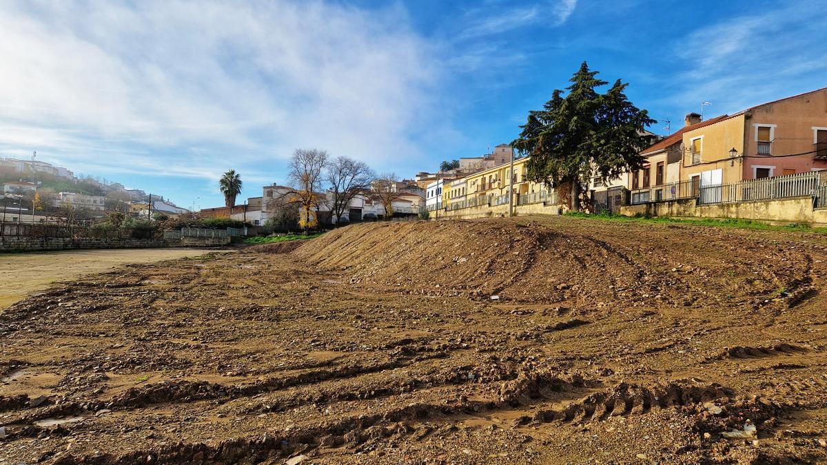 Imagen del solar del Madruelo tras el derribo del edificio.