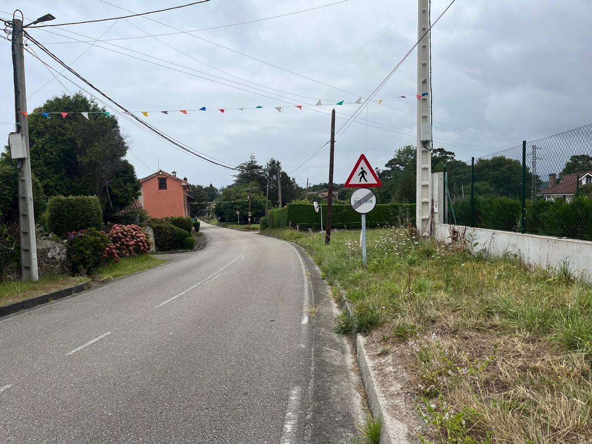 En imágenes: Los vecinos piden limitar la velocidad de los vehículos a su paso por Villademar En imágenes: Los vecinos piden limitar la velocidad de los vehículos a su paso por Villademar
