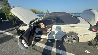Herida leve tras dar varias vueltas de campana con su coche en la Autovía do Salnés