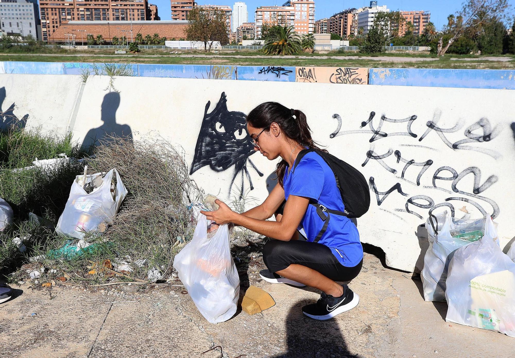 Nationale-Nederlanden Plogging Tour en Valencia que inaugura la Semana Europea del Deporte