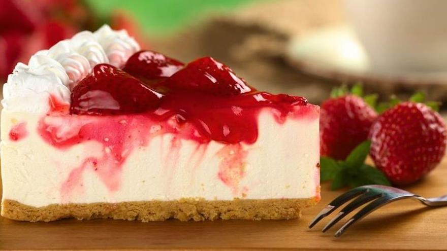 Cómo elaborar un delicioso y fresco &#039;cheesecake&#039; con fresas