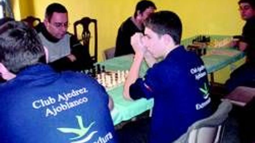 Emocion en el ajedrez regional, con liderato para el magic