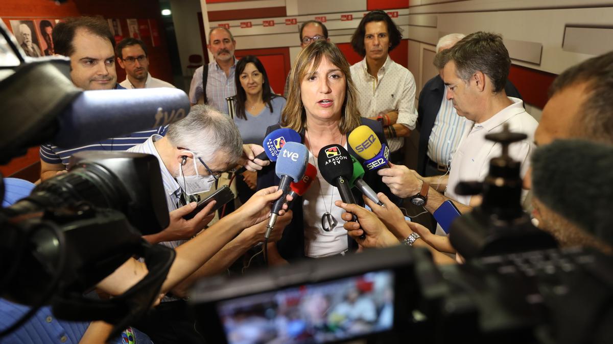 Lola Ranera formaliza su candidatura a las primarias del PSOE para la alcaldía de Zaragoza.