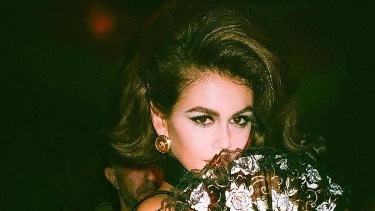 Kaia Gerber celebra su 18º cumpleaños disfrazada de su madre