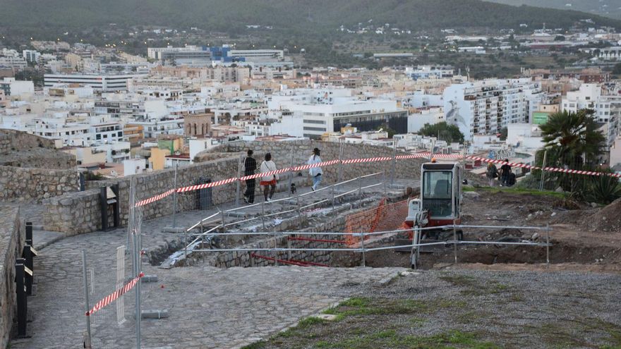 Hallado un nuevo tramo de la muralla renacentista de Ibiza en el baluarte de Sant Jaume