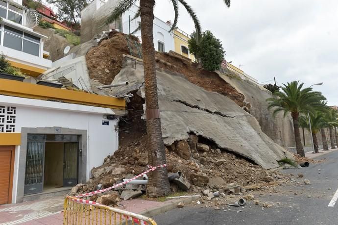 11-04-2019 LAS PALMAS DE GRAN CANARIA. Derrumbe en Paseo de Chill  | 11/04/2019 | Fotógrafo: Andrés Cruz